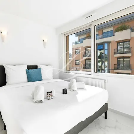 Apartmán Le Maubourg - Terrasse Near Beaches Cannes