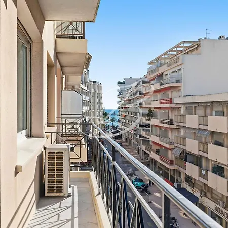 Le Maubourg - Terrasse Near Beaches