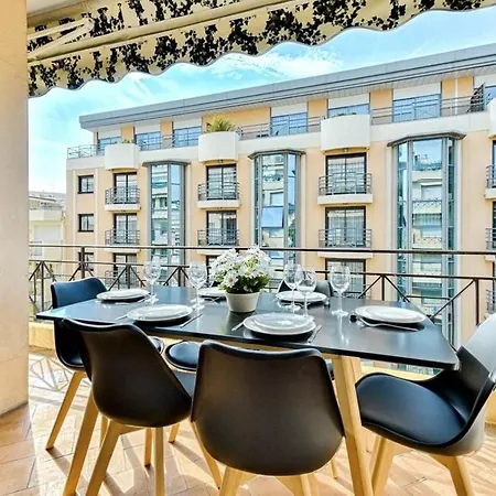 Le Maubourg - Terrasse Near Beaches *